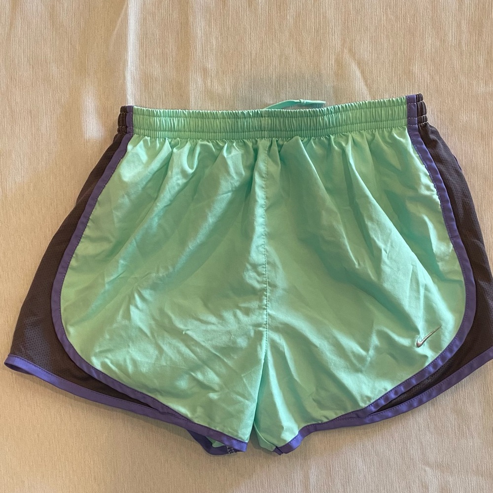 Nike tempo dry fit shorts size small